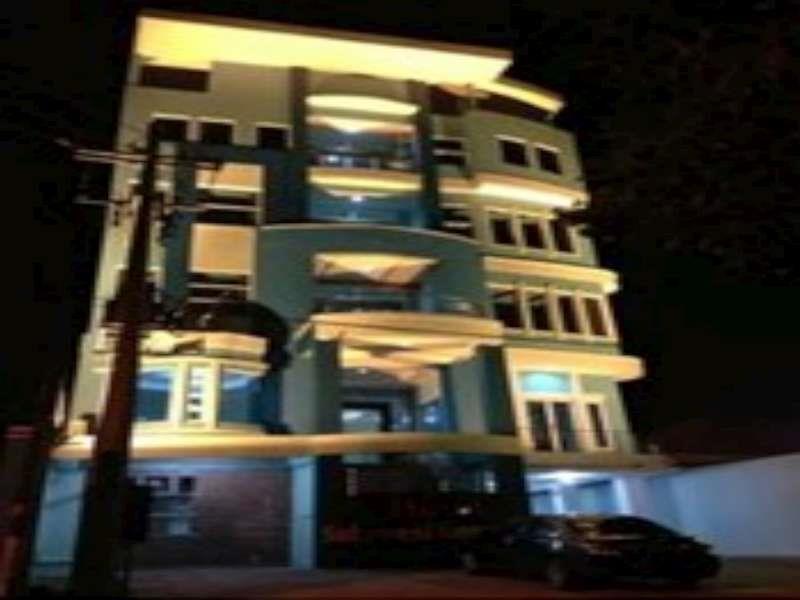 Hotel Sulawesi Gorontalo Сурабая Екстериор снимка
